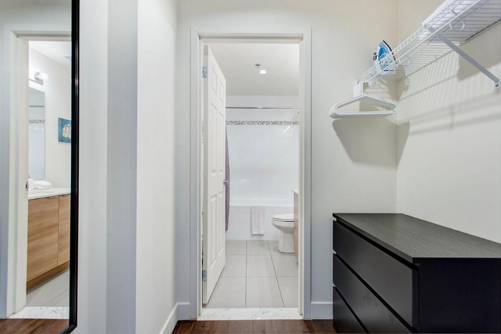 Bleury Furnished Apartments Image 128